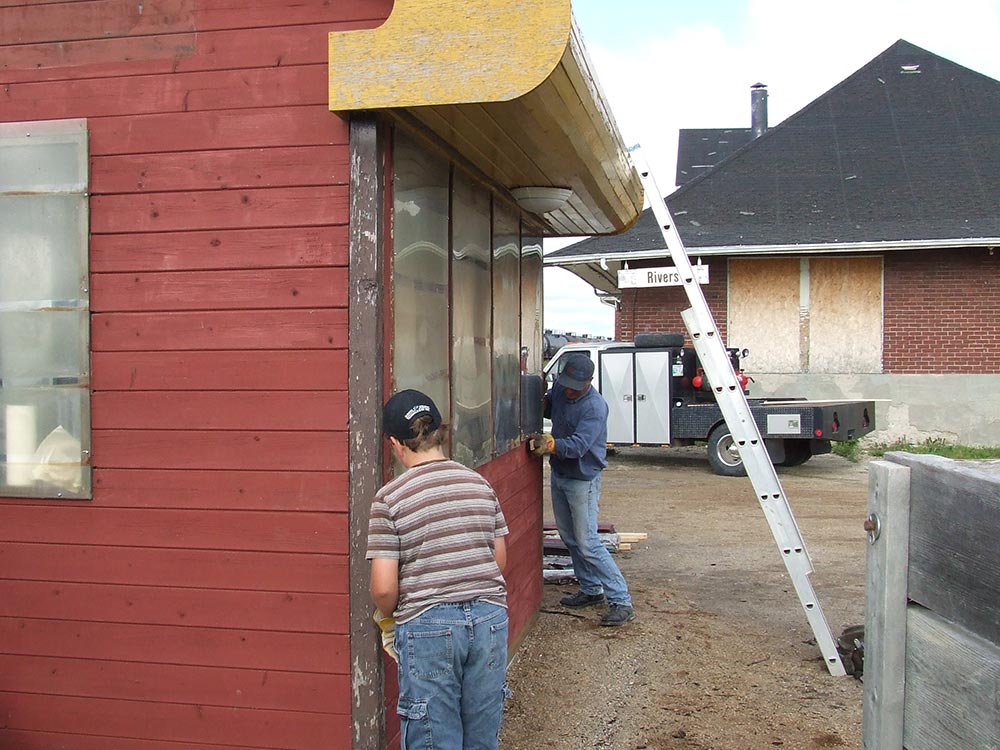 Refurbishing of the exterior of the Brandon North stationette at its new home in Rivers, Manitoba