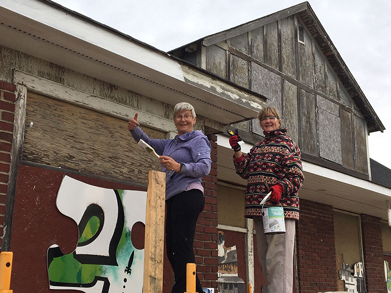 Painting the fascia, October 1, 2020