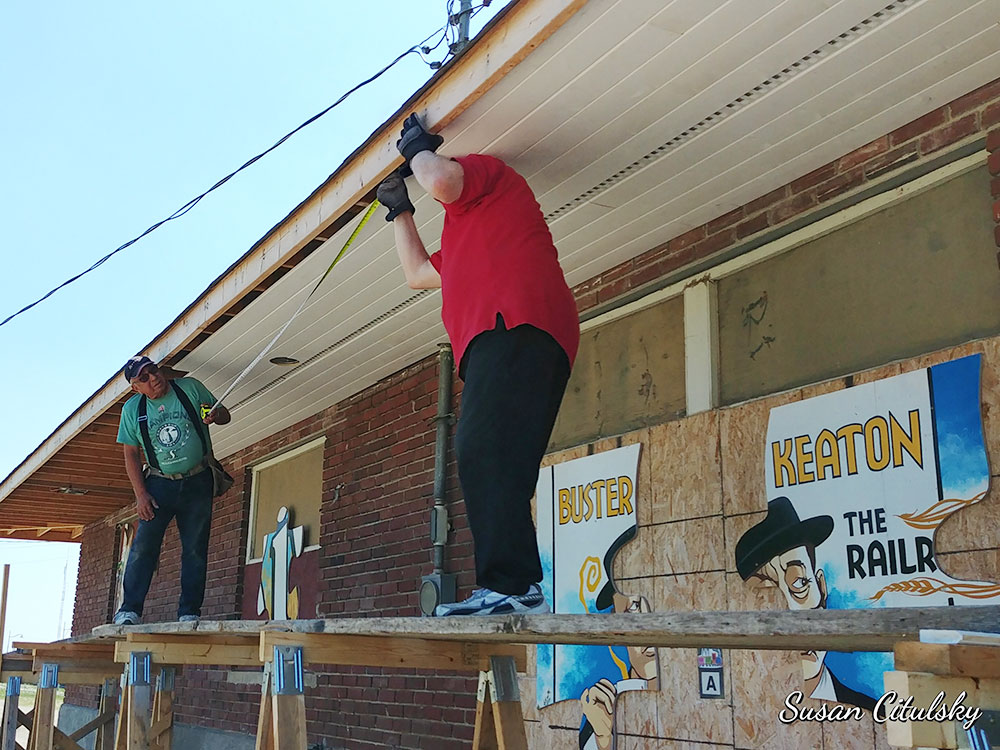 Painting the fascia, October 1, 2020